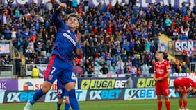 La U le da un baile a Ñublense y baja los 10 puntos de diferencia en la batalla con Colo Colo