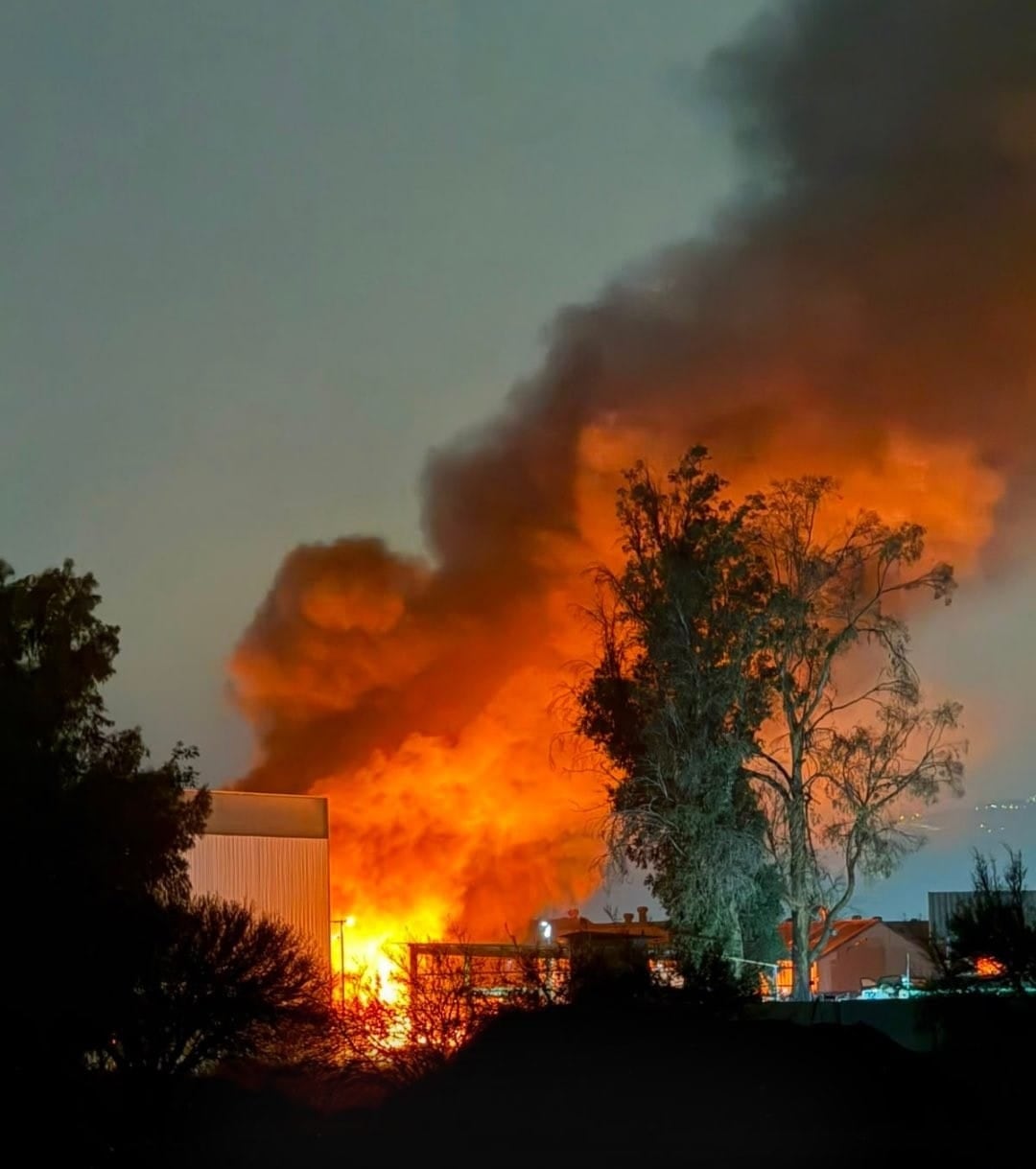 Incendio con riesgo de emergencia química se registra en laboratorio ubicado en Lampa