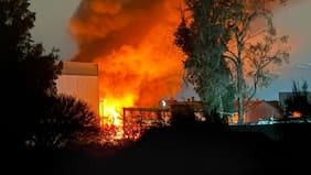 Incendio con riesgo de emergencia química se registra en laboratorio ubicado en Lampa