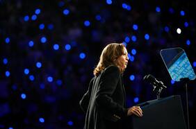 ¿Por qué la ventaja de Kamala Harris entre los votantes latinos se ha reducido?