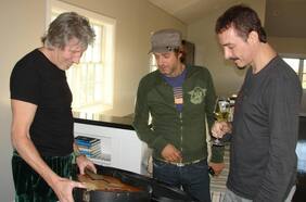 El día en que Roger Waters le sirvió el desayuno a Gustavo Cerati y Pedro Aznar