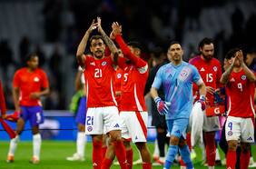 Medio francés destaca a los hinchas chilenos en Marsella: “El fútbol en Sudamérica sigue siendo una religión”