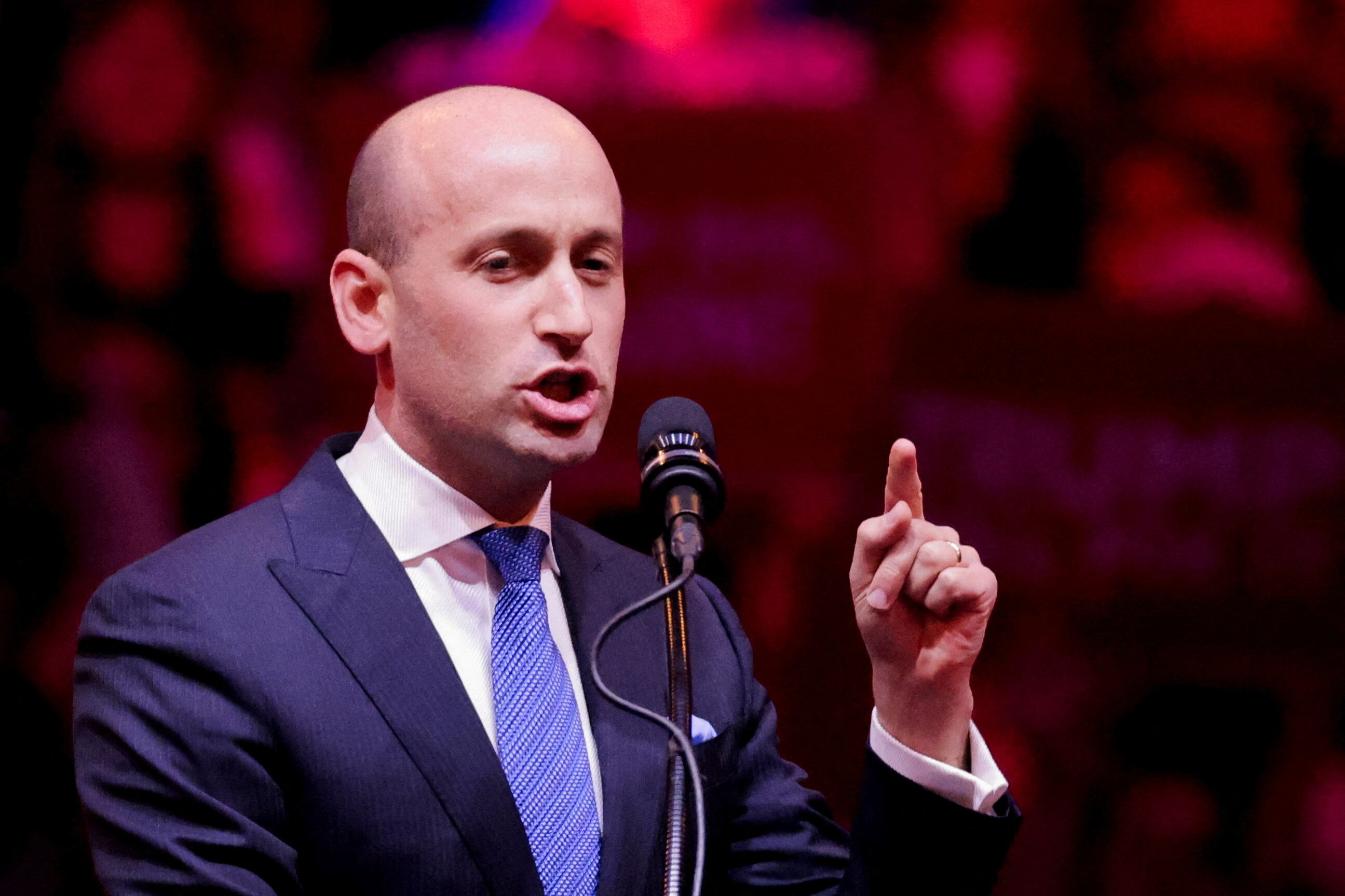 Stephen Miller, asesor principal del presidente Donald Trump, habla durante un mitin en el Madison Square Garden, en Nueva York, el 27 de octubre de 2024. Foto: Archivo