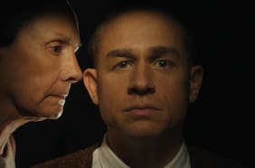 Yo, Ed Gein: así se transformó Charlie Hunnam en el psicópata en el que se basa la serie de Netflix
