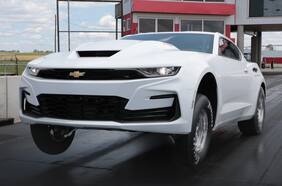 El V8 más grande de Chevrolet está de regreso para animar al adrenalínico COPO Camaro