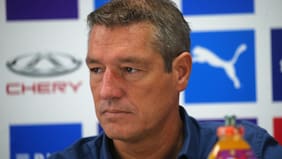 Buljubasich se defiende tras los cánticos de los hinchas de la UC: “Somos honestos, trabajamos y queremos al club”