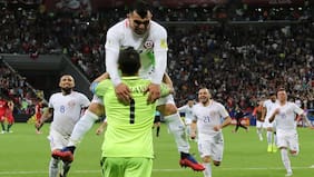 No olvidan su hazaña en la Copa Confederaciones: el gesto de Portugal con Claudio Bravo para el amistoso ante la Roja