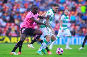 Figura en México: Diego Valdés asiste y anota en victoria del Santos Laguna