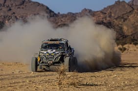 Los chilenos se ilusionan en el Dakar: Chaleco López es segundo, mientras que Quintanilla y Cornejo asaltan el top 10