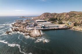 Pesquera del grupo Angelini asegura contrato de suministro de energía 100% renovable tras firmar acuerdo con Emoac