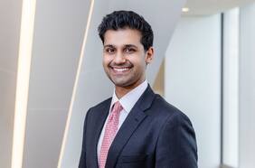 Head de portafolios emergentes de PIMCO ve oportunidad en bonos corporativos chilenos de largo plazo y con grado de inversión