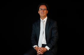 La hora de De la Llera: Senado invita al rector UC a entrar de lleno en el debate del FES y gobierno afina el tablero