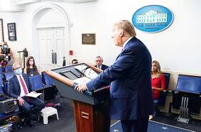 El último libro de Bob Woodward pone en aprietos a Donald Trump