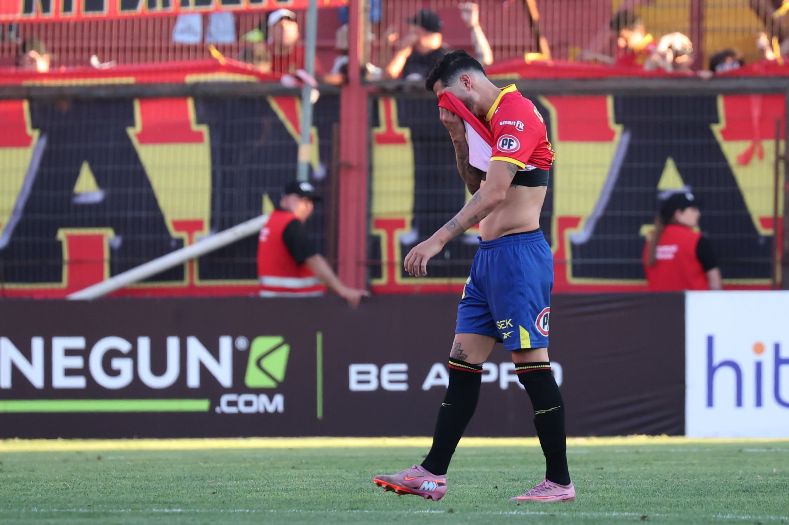 Unión Española desciende de categoría y comienza a despedir a 11 jugadores