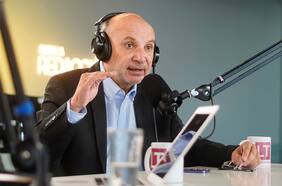 Tensas primarias: senador Castro (PS) pide un detector de mentiras para Jara y compara franja de Winter con campaña del “Sí”