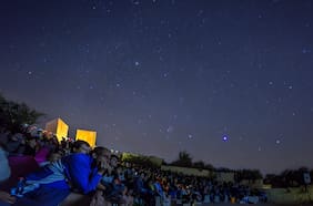 Una Noche de estrellas gratuita con observación y charlas en lo alto del Parque Metropolitano