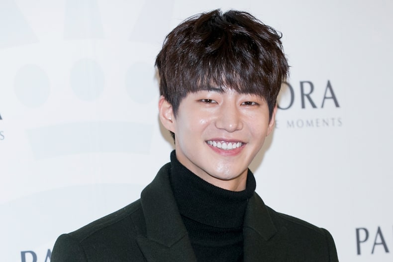 They are investigating the apparent suicide of South Korean actor Song Jae-lim: he was found with a note