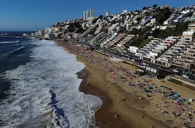 “Teams” de verano y sector gastronómico impulsan alza en ofertas de empleo estival