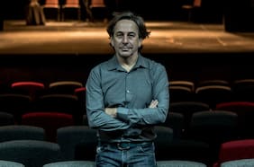 Alfredo Castro debutará como director de cine: hará una adaptación de Diamela Eltit