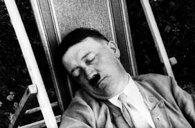La muerte de Hitler: un matrimonio a escondidas, una fiesta con vino y pastillas mortales