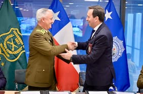 La impensada alianza entre Araya y Cerna que rompe histórica distancia entre Carabineros y la PDI