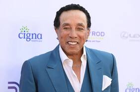 Smokey Robinson contraataca y demanda a las exempleadas que lo acusaron de agresión sexual
