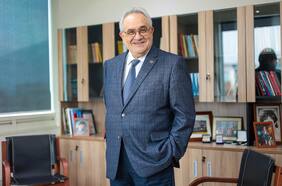 Hugo Lavados, rector USS: “La rectora Devés ha tratado de arbitrar situaciones siendo bastante suave”