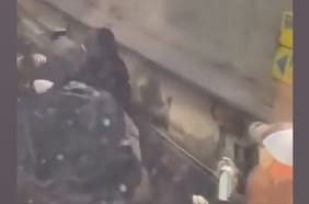 Sujetos detienen tren en la Línea 2 para realizar grafitis