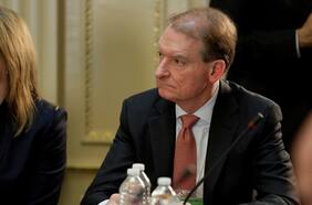 Regulador de valores de EE.UU. permitirá a empresas presentar sus resultados financieros semestralmente