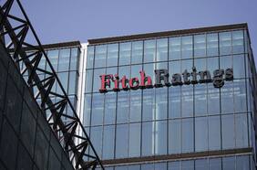 Fitch mantiene clasificación de riesgo de Chile y destaca señales de “moderación” política de Boric