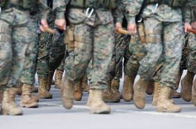“Envases de material en desuso”: Ejército precisa que supuestos “lanzacohetes” incautados por la PDI corresponden al envase de un arma ya percutada