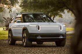 Rivian presenta dos SUV de forma simultánea