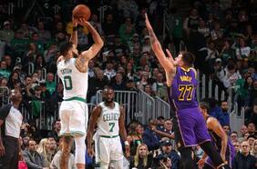 El clásico de la NBA es para los Boston Celtics: Jayson Tatum frena a los encendidos Lakers de Luka Doncic