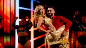 Con coreografía y al ritmo de “Conga”: así debutó Karen Doggenweiler en su segundo año en la animación del Festival de Viña