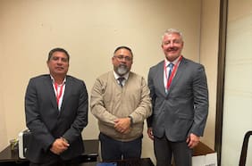 Cámara Chilena de Infraestructura Digital se reúne con diputado Pino por agenda para enfrentar piratería