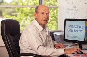 Fallece Hugh Rudnick, ingeniero experto en temas de energía y profesor emérito de la Universidad Católica