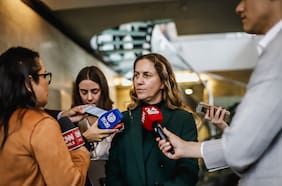 Rosario Navarro advierte por riesgo país y llama a cumplir metas fiscales ante mayor deuda: “Finalmente lo terminan pagando las personas”