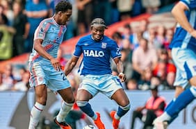 El duelo de chilenos debe esperar: Marcelino Núñez y Darío Osorio, ausentes en el triunfo de Ipswich sobre Crystal Palace