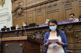 Crisis comunicacional en la Convención: malas relaciones, rumores, sin presupuesto y ahora sin directora