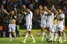 El plantel de Colo Colo se rebela en la Copa Libertadores y arriesga multa de la Conmebol