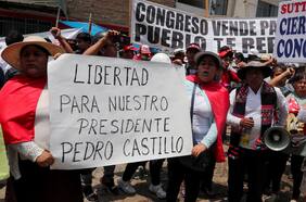 Justicia peruana aplaza hasta el jueves la decisión sobre la prisión preventiva contra Castillo