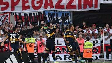 Con los chilenos relegados: Boca supera a River con lo mínimo en un deslucido Superclásico argentino