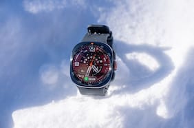 Ardilla Álvarez probó el Galaxy Watch Ultra2 en un salto a 300 km/h sobre Valle Nevado