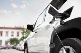Venta de autos nuevos eléctricos y de bajas emisiones se duplican en septiembre y representan más del 10% del total comercializado
