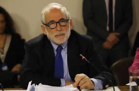 Ministro Montes insiste: “No voy a renunciar, estoy cumpliendo tareas”