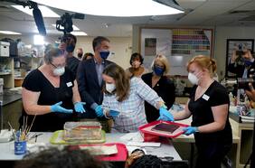 Hallan reliquias de la Guerra de Secesión en cápsula del tiempo en Estados Unidos