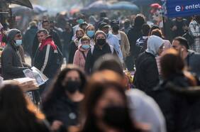 A la caza 
del indeciso: La conquista clave del Apruebo y el Rechazo