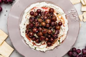Cómo hacer ricotta batida con uvas al horno