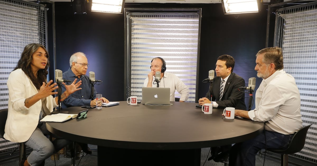 Debate presidencial en distrito 11: Derechos humanos y Punta Peuco en el centro de la disputa