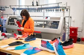 Los rivales de las zapatillas compiten por encontrar la próxima superespuma